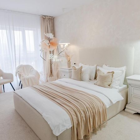 Penthouse View Aeroport Iasi 2 Apartment ภายนอก รูปภาพ