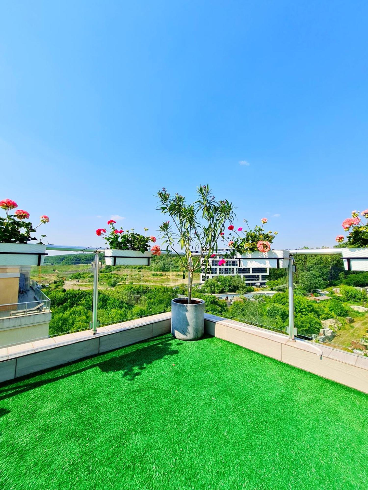 Penthouse View Aeroport Iasi 2 Apartment ภายนอก รูปภาพ
