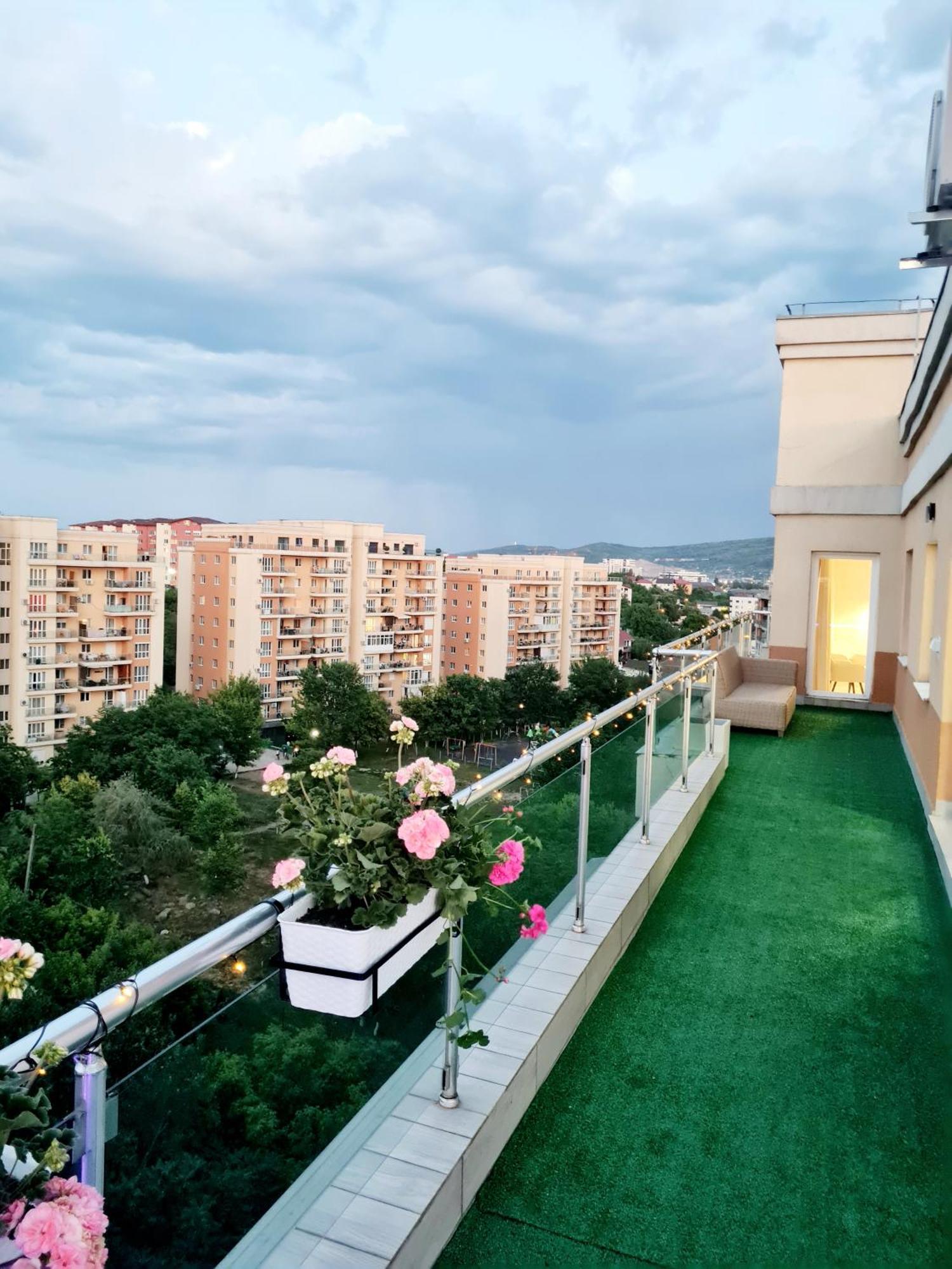 Penthouse View Aeroport Iasi 2 Apartment ภายนอก รูปภาพ