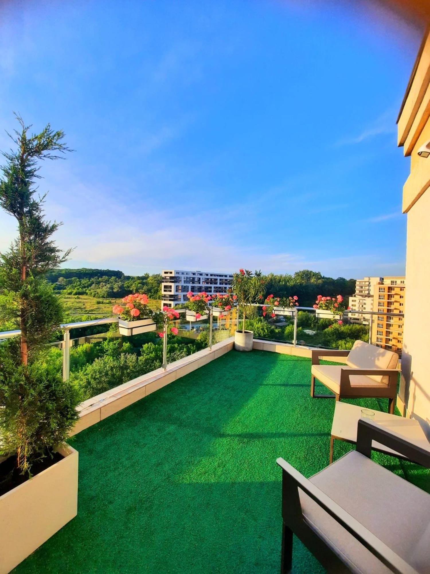 Penthouse View Aeroport Iasi 2 Apartment ภายนอก รูปภาพ
