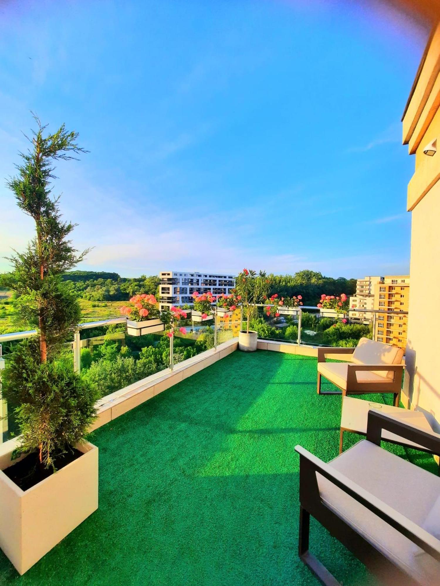 Penthouse View Aeroport Iasi 2 Apartment ภายนอก รูปภาพ