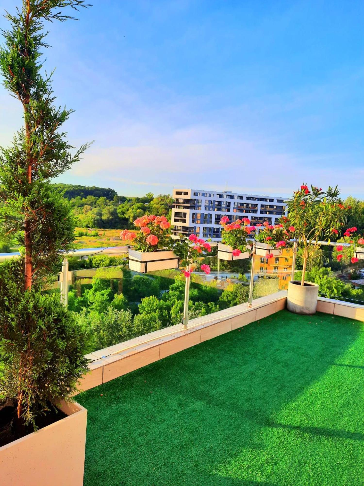 Penthouse View Aeroport Iasi 2 Apartment ภายนอก รูปภาพ