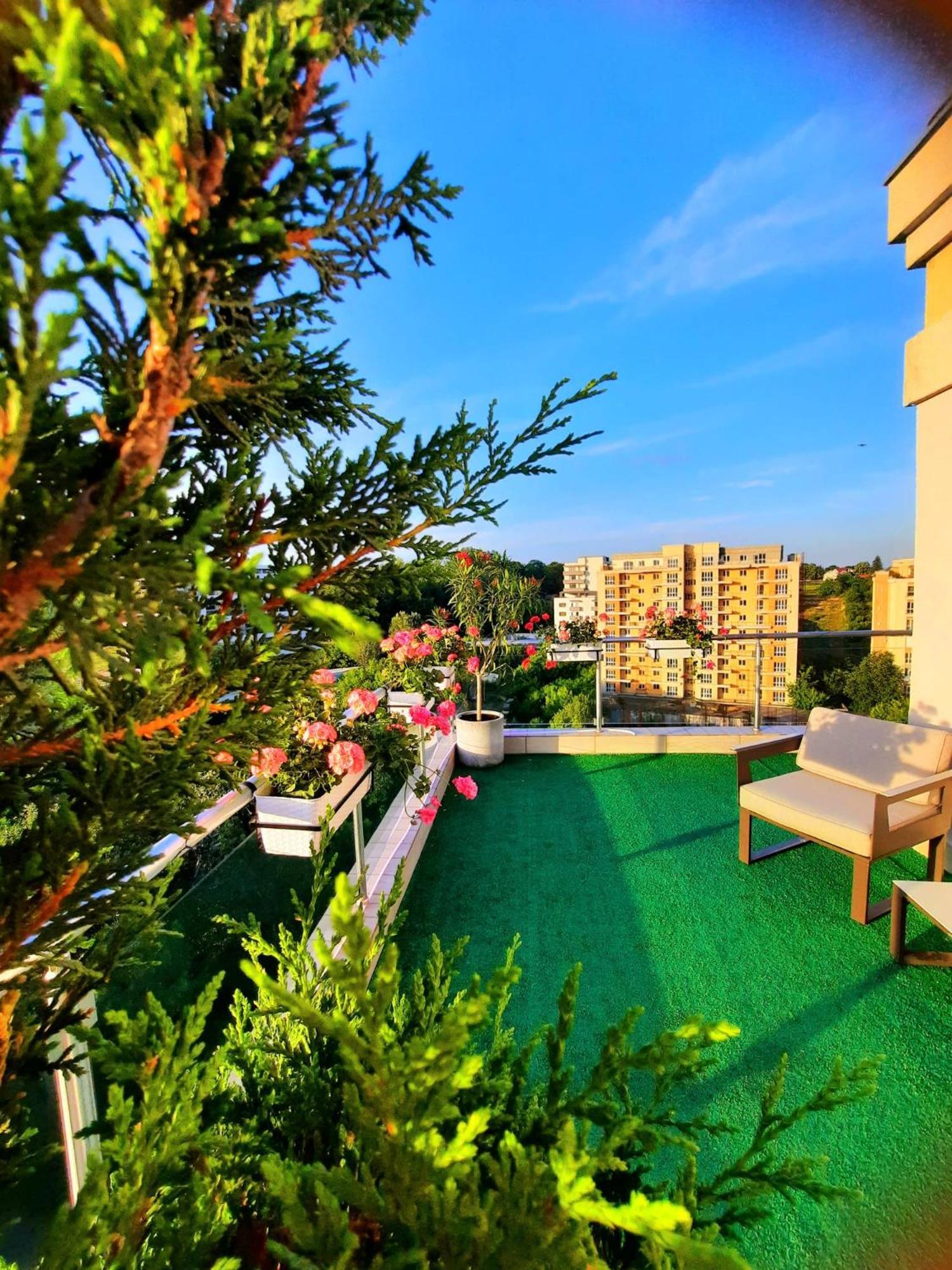Penthouse View Aeroport Iasi 2 Apartment ภายนอก รูปภาพ