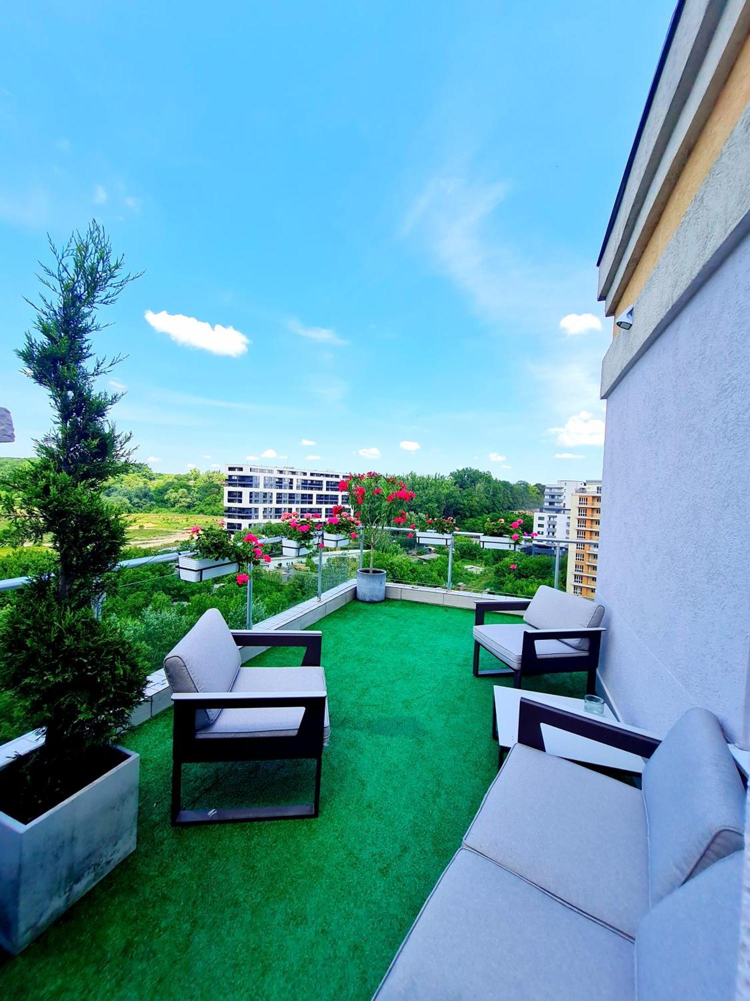 Penthouse View Aeroport Iasi 2 Apartment ภายนอก รูปภาพ