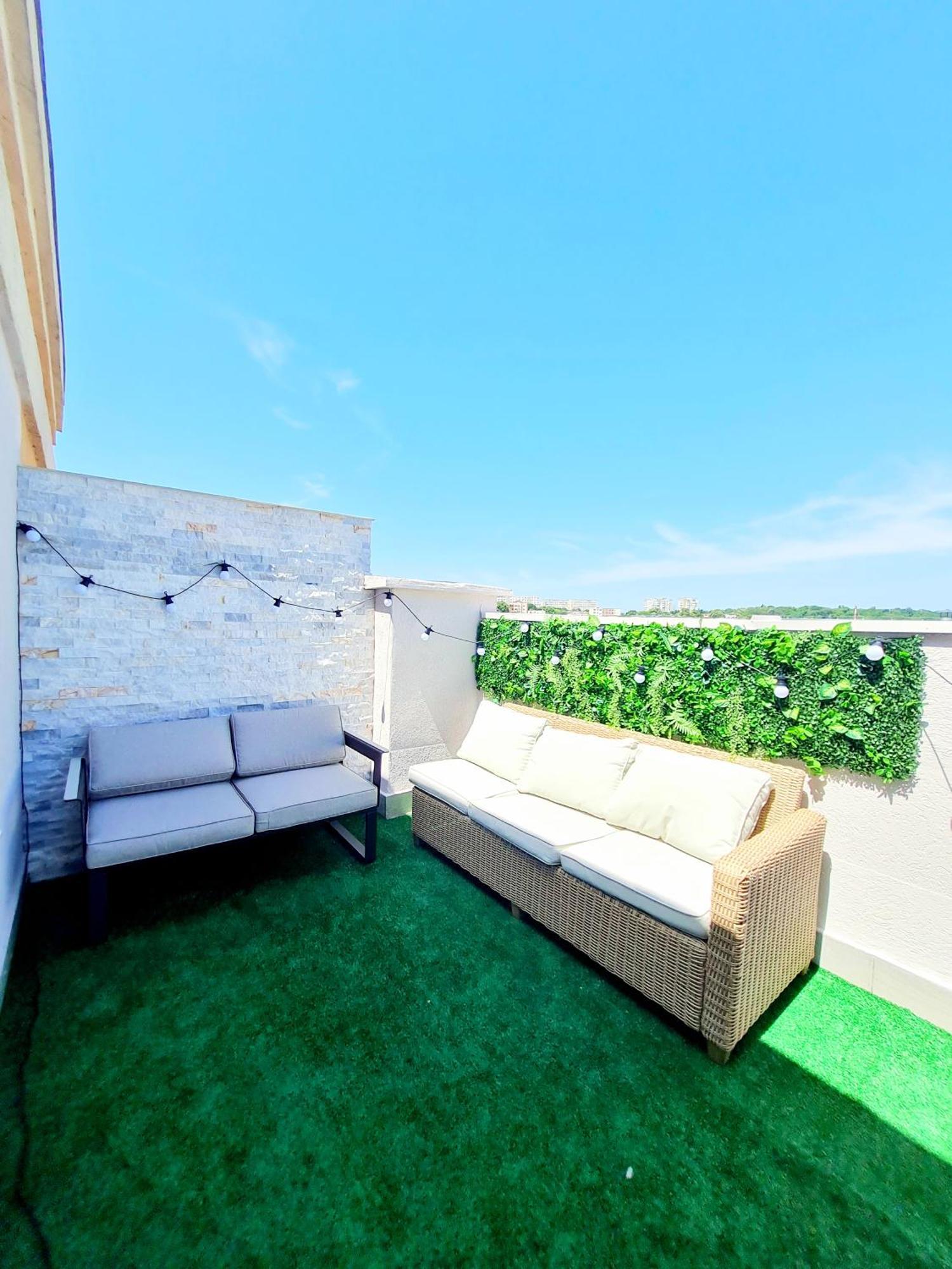 Penthouse View Aeroport Iasi 2 Apartment ภายนอก รูปภาพ