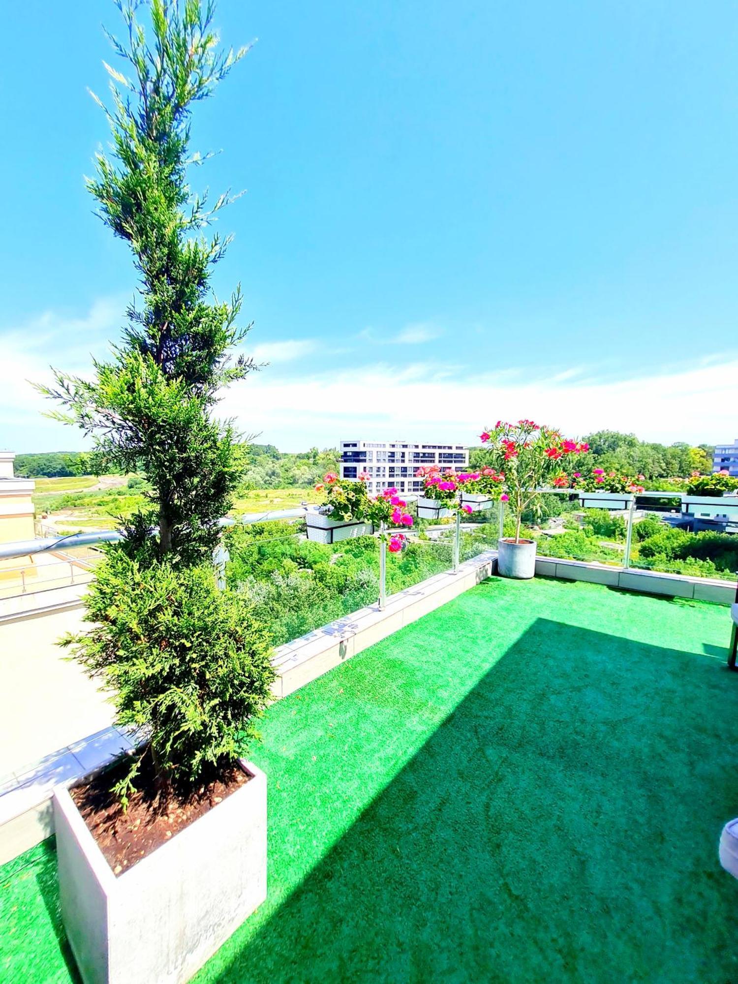 Penthouse View Aeroport Iasi 2 Apartment ภายนอก รูปภาพ