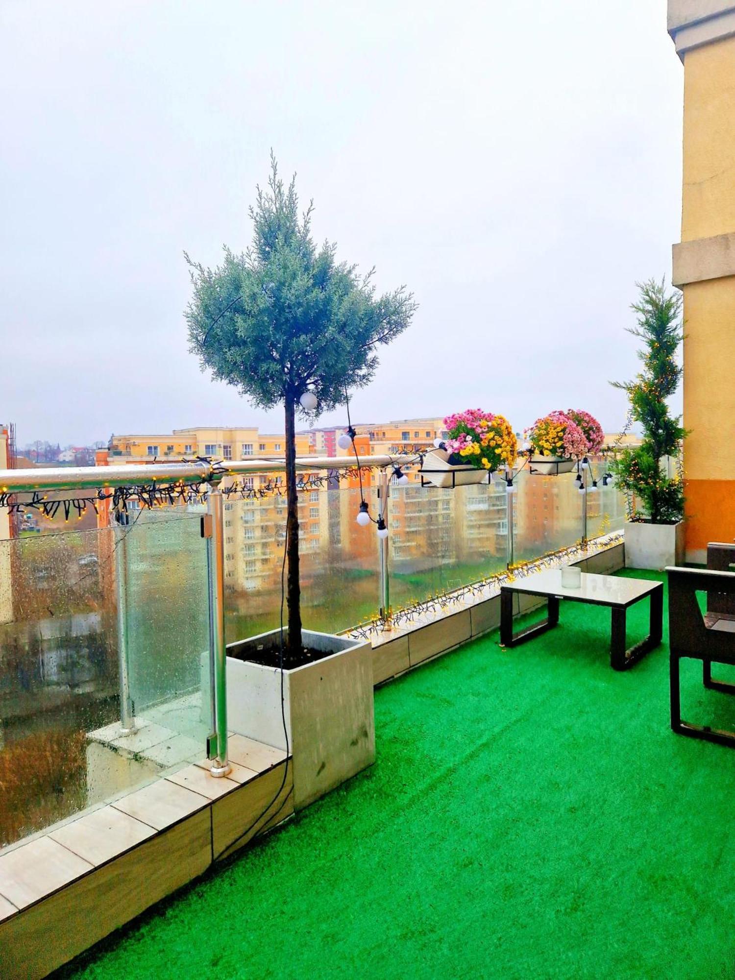 Penthouse View Aeroport Iasi 2 Apartment ภายนอก รูปภาพ