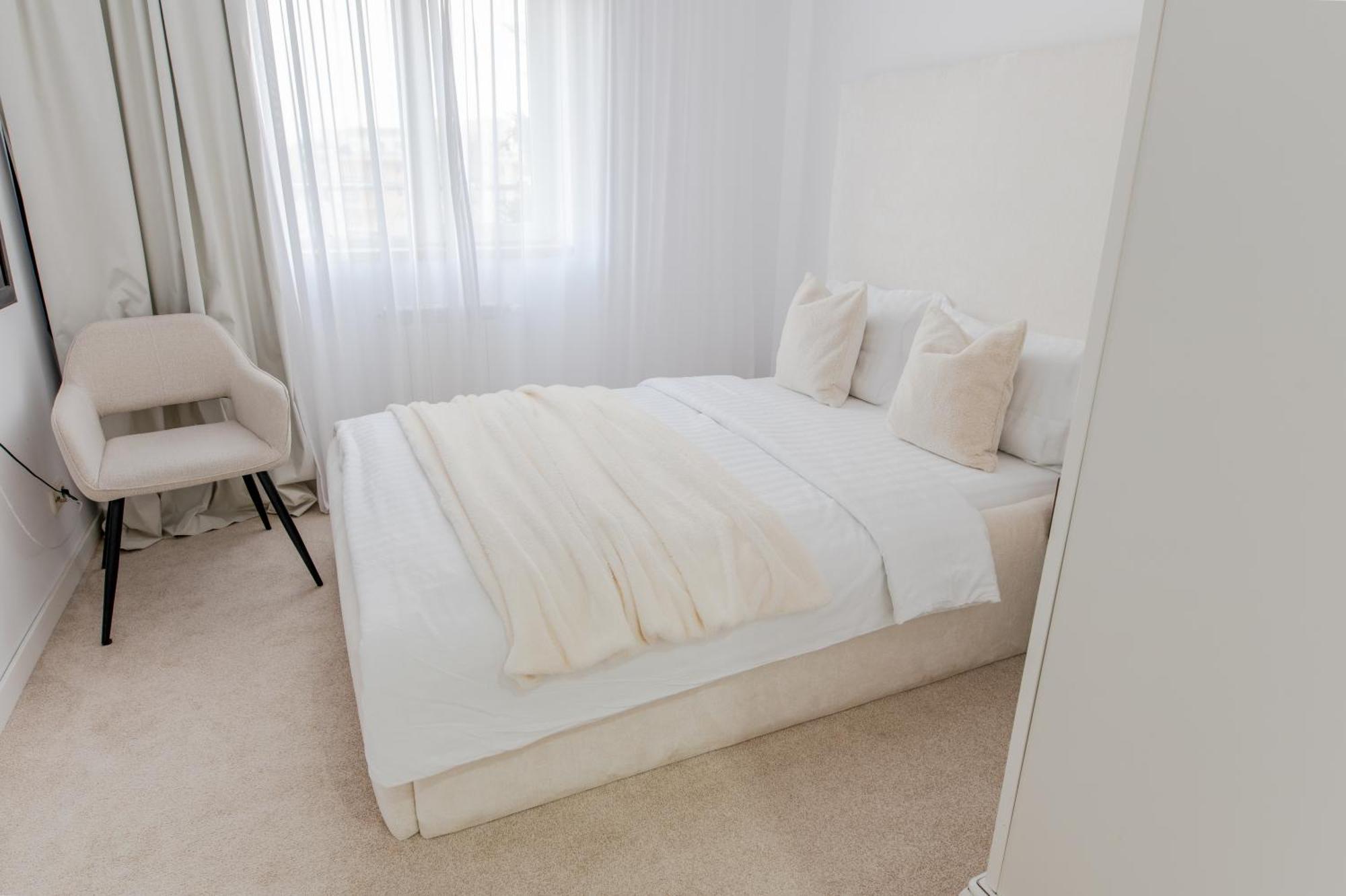 Penthouse View Aeroport Iasi 2 Apartment ภายนอก รูปภาพ