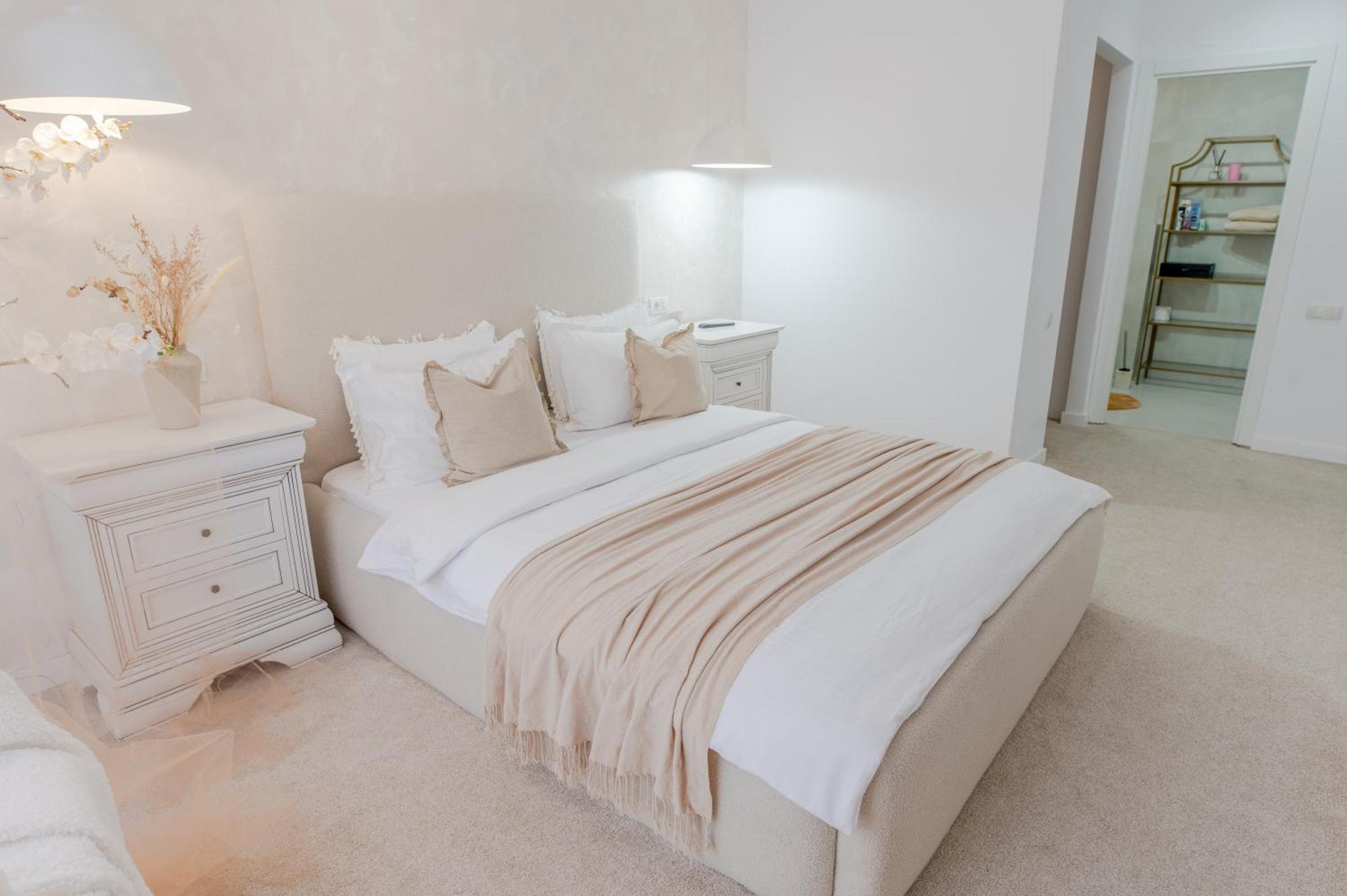Penthouse View Aeroport Iasi 2 Apartment ภายนอก รูปภาพ