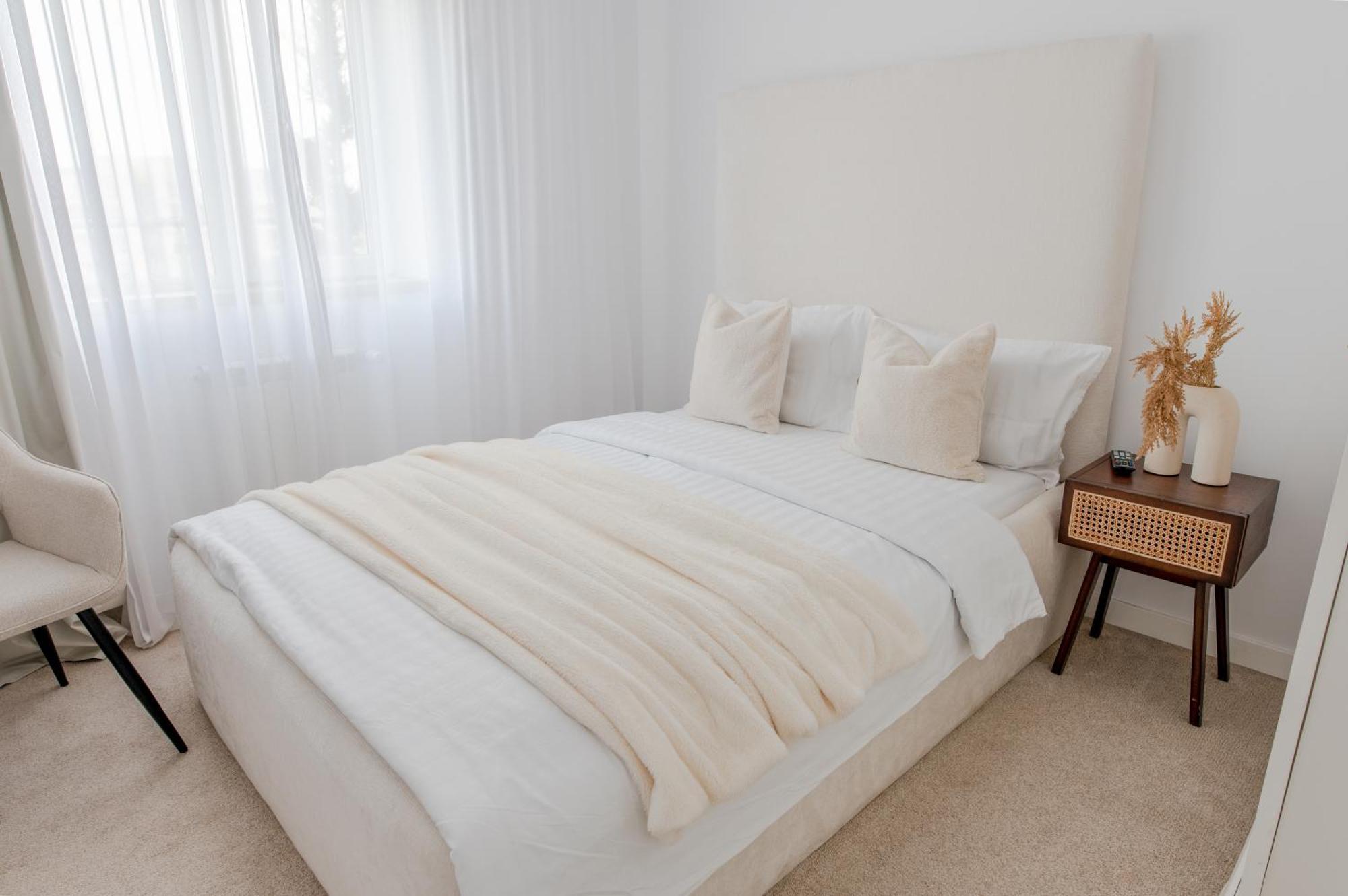 Penthouse View Aeroport Iasi 2 Apartment ภายนอก รูปภาพ